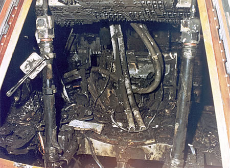Pohled do kabiny Apolla 1 po požáru